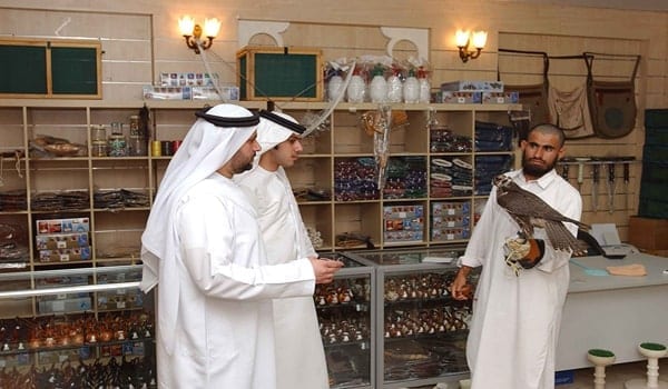 مركز الصقور والرياضات التراثية