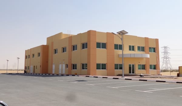 Trucks And Heavy Equipments Market - سوق الشاحنات والمعدات الثقيلة