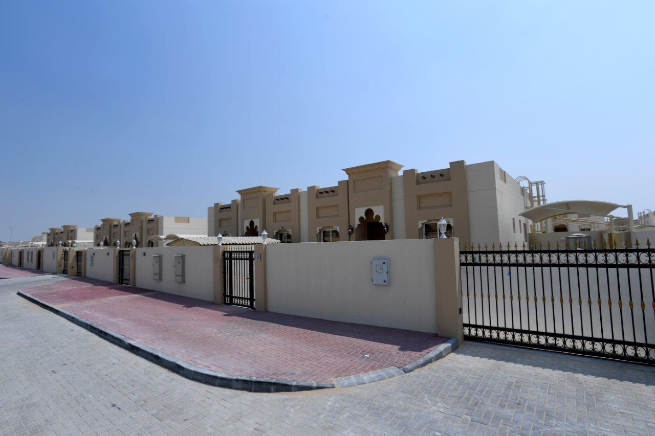 فلل في القوز وعود المطينة
