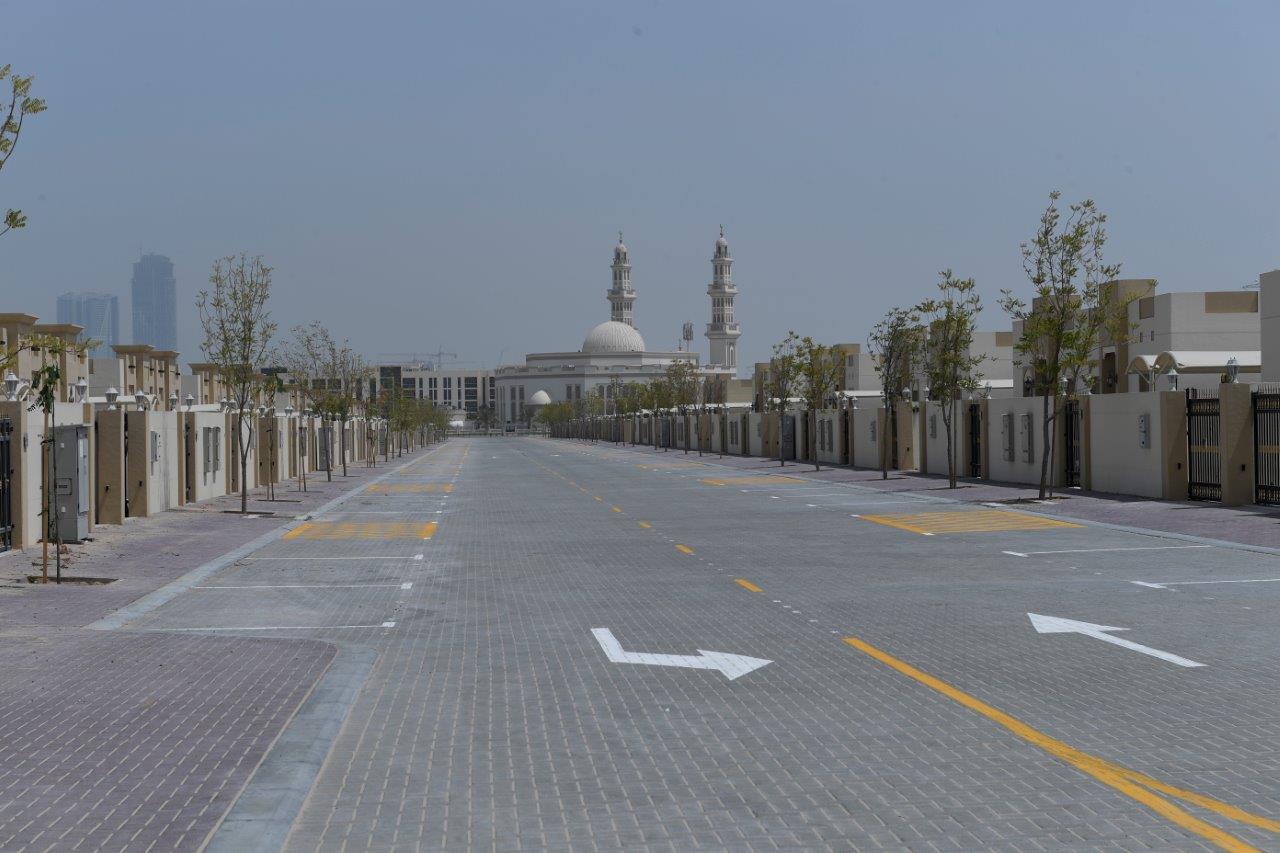 فلل في القوز وعود المطينة
