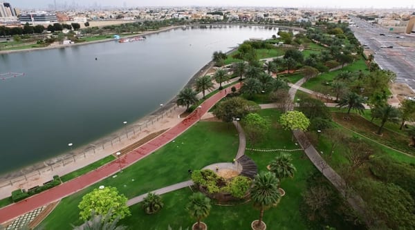 حدائق البحيرات